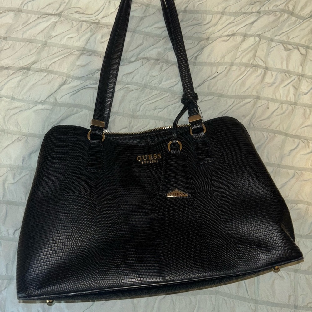 Guess Textured Black Shoulder Bag